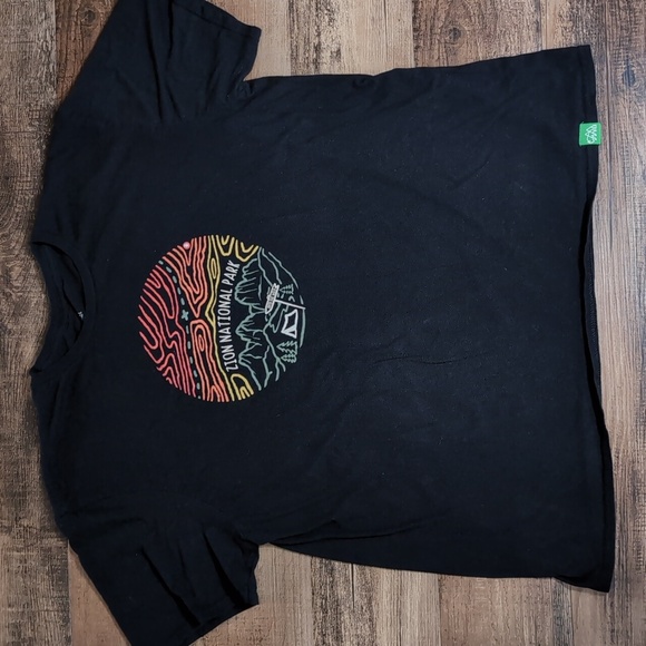 Wild Tribute Zion National Park Into The Wild Graphic T-Shirt Size M - Picture 2 of 6